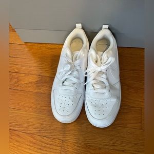 White Nike Air Force 1